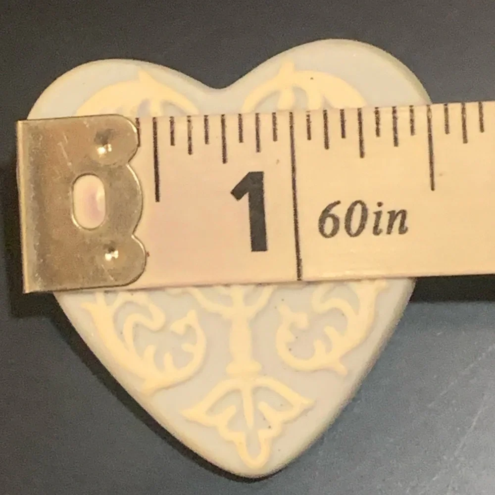 Vtg Wedgewood Victorian Revival Bone China Porcelain Heart Scroll Brooch Pin